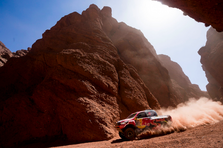 Petransels uzvar 3.posmā, ‘Toyota’ katastrofa [Video]