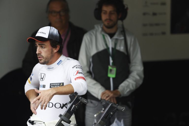 Alonso raizējas par ‘McLaren’ aerodinamiku