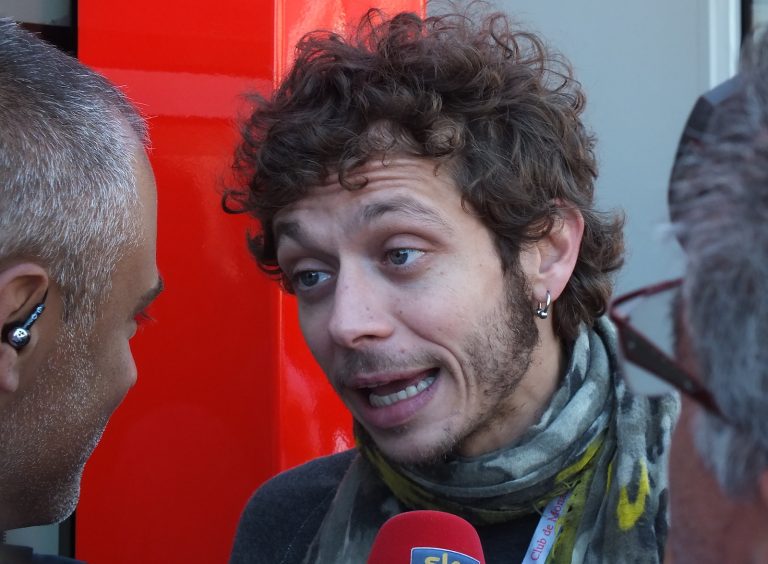 Valentīno Rosi vēlas startēt Lemānā un Dakarā