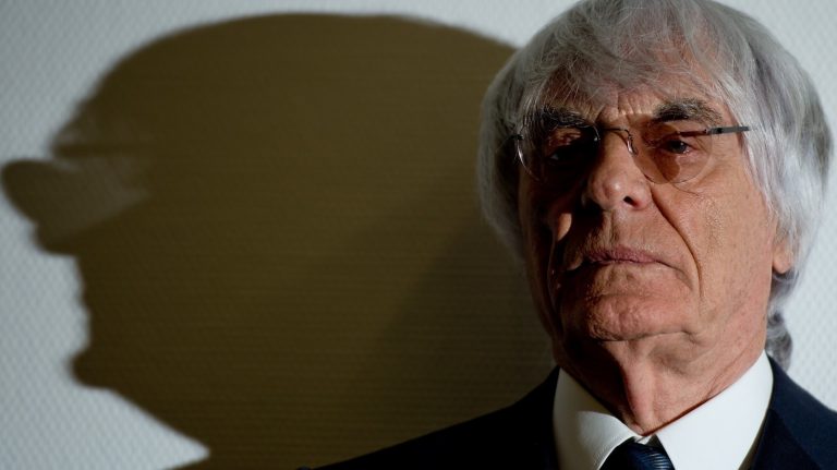 Bernijis Eklstons pats paziņo par savu demisiju no F1 vadītāja amata