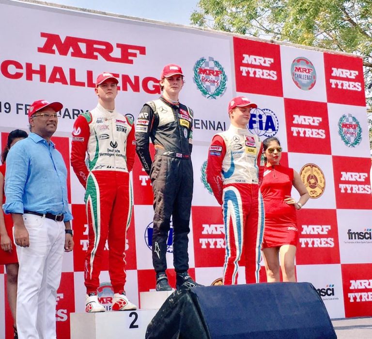 Ņūvejs, Šūmahers, Ārons – MRF Challenge 1.sacīkste