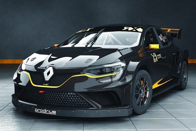 Timo Šeiders testē ‘Renault Megane’ Supercar jauno modeli