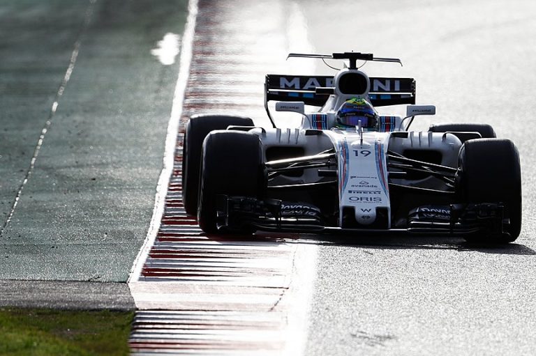 Barselonas testos ar lielisku sniegumu atzīmējas ‘Williams’ komanda
