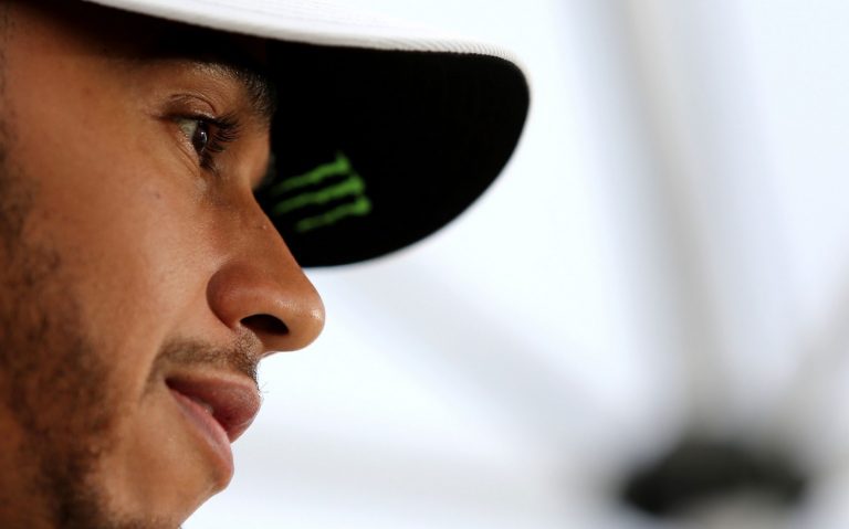 Luiss Hamiltons: ‘Sebastians cenšas noslēpt savu nepacietību, jo ‘Ferrari’ ir ātrākie!’