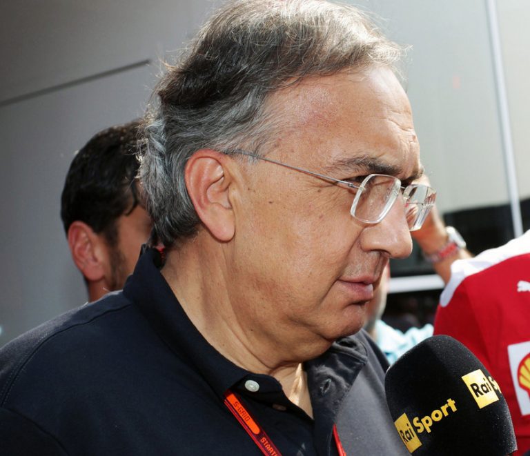 Toto Volfs aizstāv ‘Ferrari’ prezidenta Serhio Markiones pieeju