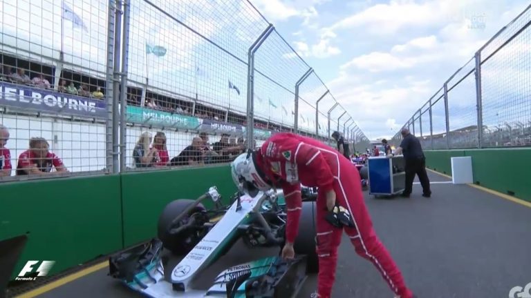 Fetels pēc kvalifikācijas spiego konkurentu mašīnas