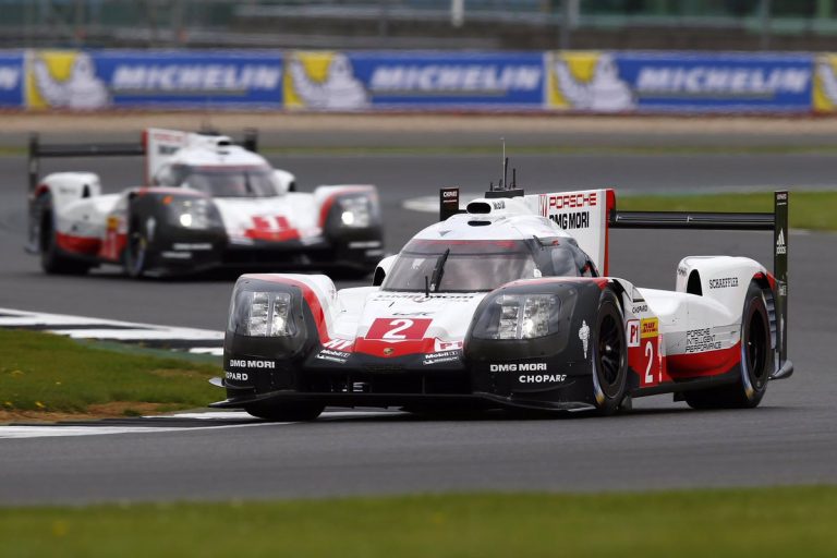 ‘Toyota’ pieveic ‘Porsche’ WEC sezonas atklāšanā, Lopess nogādāts slimnīcā
