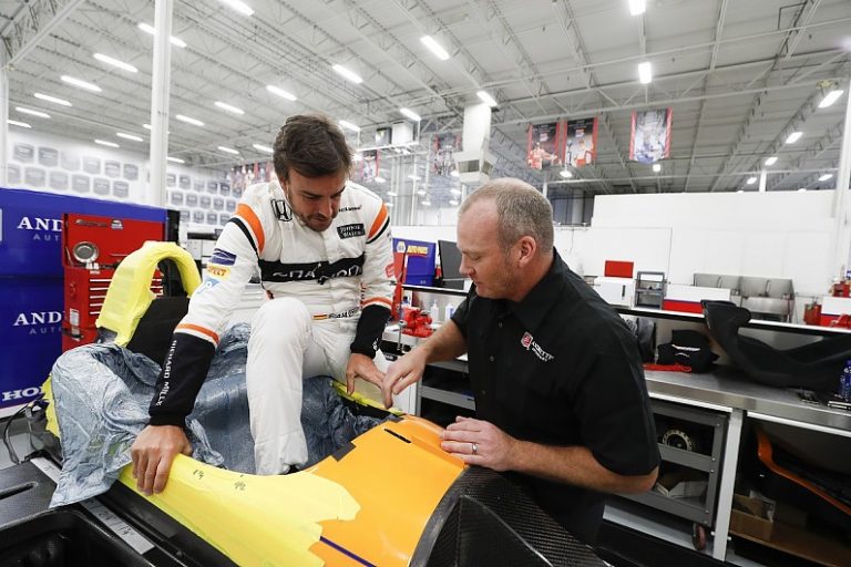 Alonso: ‘Indy500 simulatorā viegli sasniedzu 370km/h, realitātē būs grūtāk!’