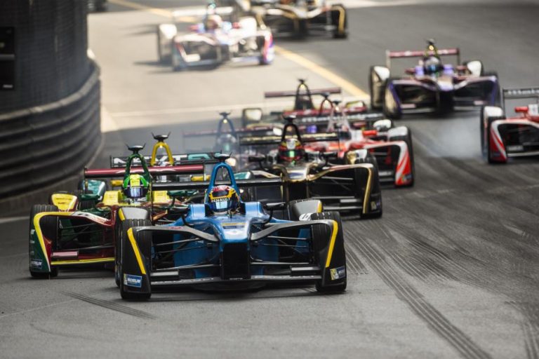 Buemi pārvērš Monako ePrix pole position uzvarā