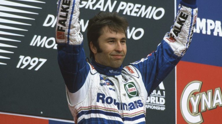 Trasē ātrāks par Šūmaheru, dzīvē katafalku šoferis: Frencenam – 50