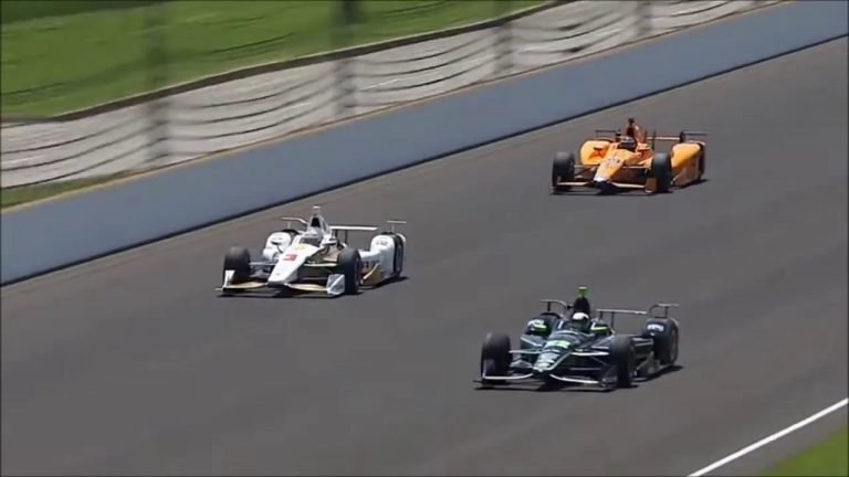 Alonso eleganta divkāršā apdzīšana Indy500 testos