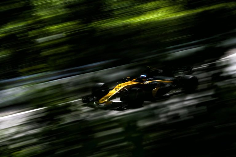 ‘Renault’ gatavi savā paspārnē paņemt vēl vienu komandu