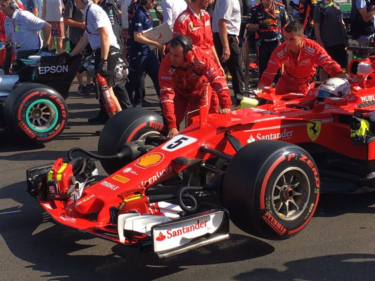 Fetels saņem sodu un turpina vārdu kaujas ar Hamiltonu