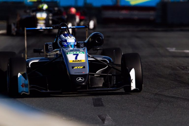 Igaunim Āronam pole position un ātrākais aplis Eiropas F3