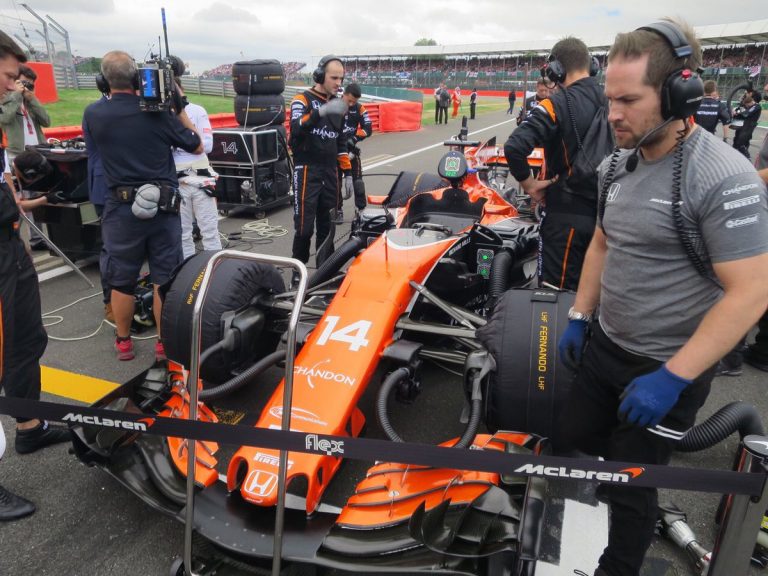 Alonso vēlas ātru skaidrību dzinēju jautājumā uz nākamo sezonu