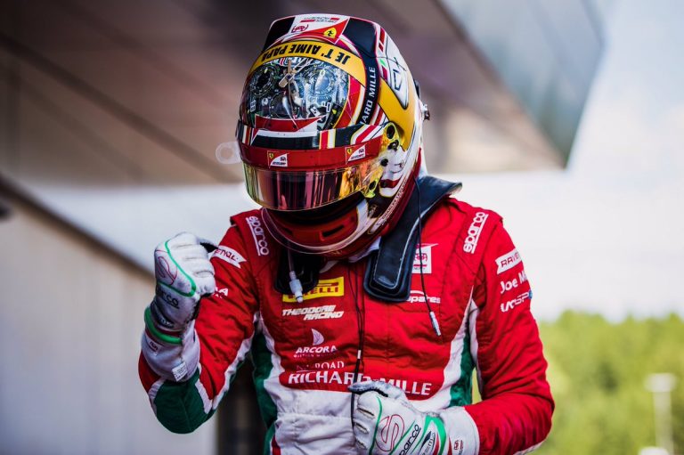 Leklerks izcīna neticamu uzvaru ar dūmojošu dzinēju, Alezī pirmais panākums GP3