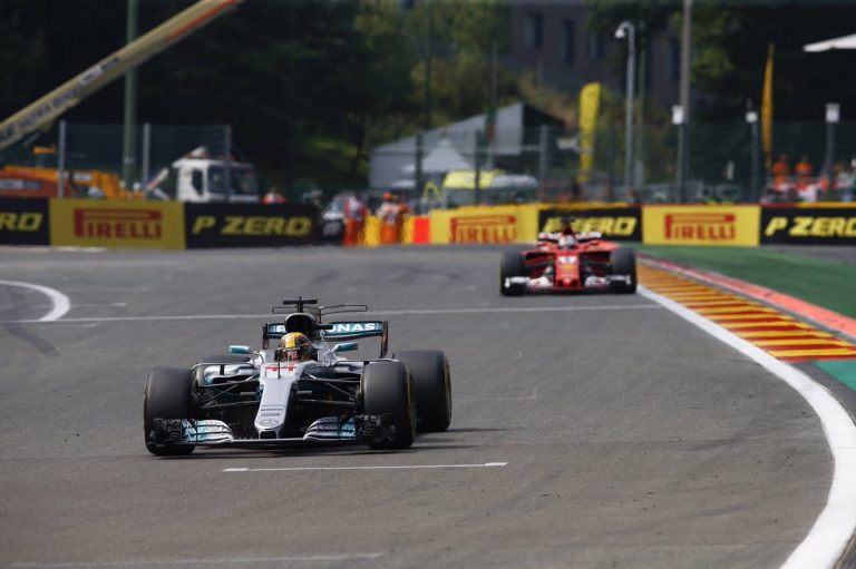 ‘Mercedes’ sezonas atlikušajos posmos varēs izmantot vairāk motoreļļas nekā ‘Ferrari’