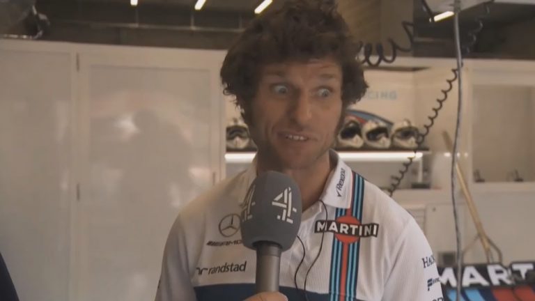 TT zvaigzne ‘latvietis’ Gajs Martins piestrādā par ‘Williams’ mehāniķi TT zvaigzne ‘latvietis’ Gajs Martins piestrādā par ‘Williams’ mehāniķi