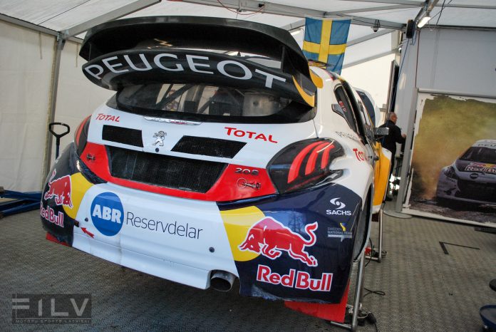 Peugeot rallijkrosa auto, Foto: Edgars Beļakovs Peugeot rallijkrosa auto, Foto: Edgars Beļakovs