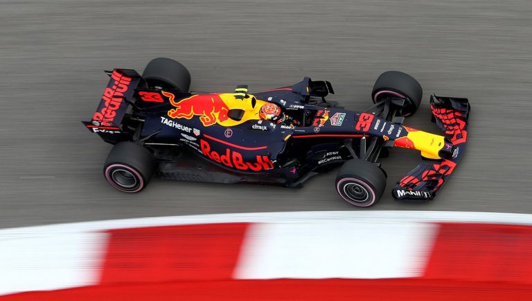 Verstapens dusmīgs par savu sodu, Lauda un Raikonens neizpratnē