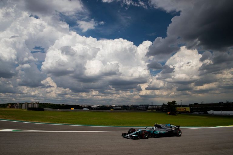 Botass izcīna pole Brazīlijā, Hamiltons avarē un startēs pēdējais