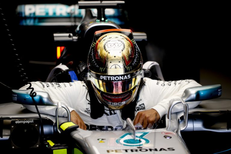 Hamiltons nepārspēts pirms kvalifikācijas
