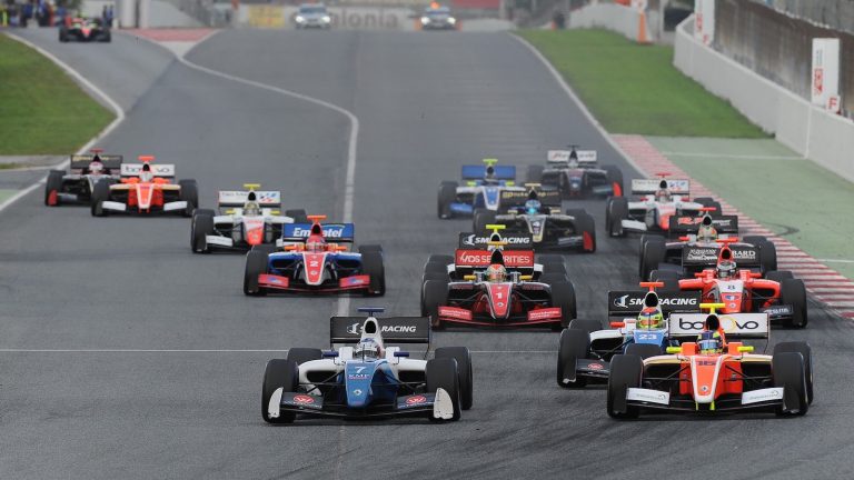 Formula 2 progress pieliek punktu Formula V8 3,5 čempionāta pastāvēšanai