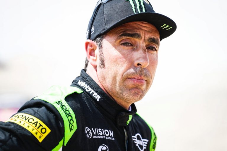 Romam galvas un kakla savainojumus pēc avārijas Dakarā Romam galvas un kakla savainojumus pēc avārijas Dakarā