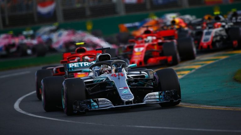 Hamiltonam dzinēja taupīšana svarīgāka par uzvaru Austrālijā