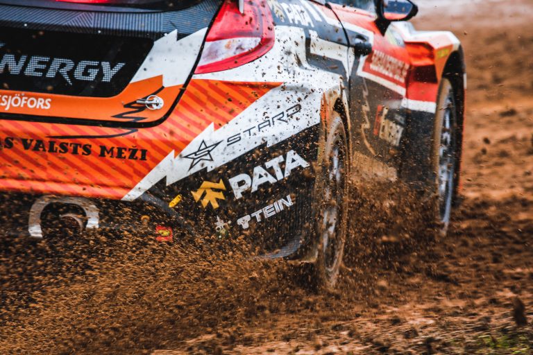 Baumaņi un Nitišs komentē savu teicamo startu Barselonā