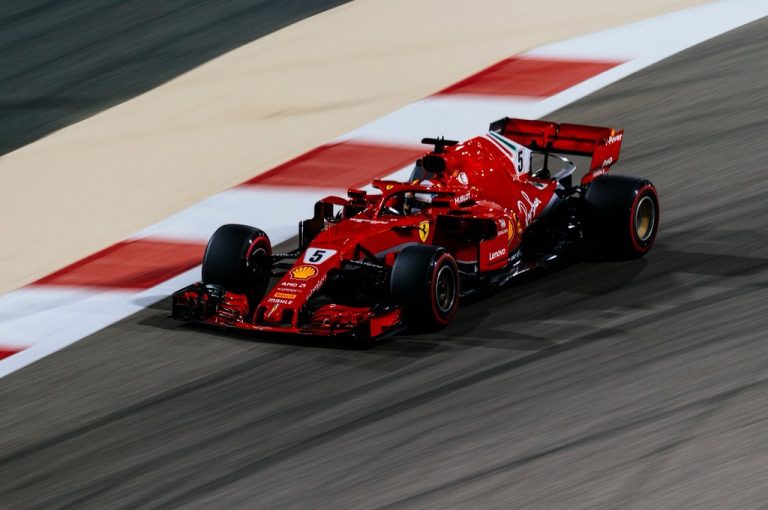 Fetels un Raikonens nodrošina ‘Ferrari’ pirmo starta rindu Bahreinā