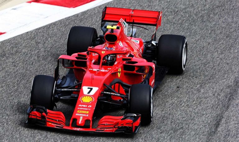 ‘Ferrari’ piloti ātrākie 2.treniņā Bahreinā, ‘Mercedes’ pilotiem neizdodas veikt ‘tīru’ apli
