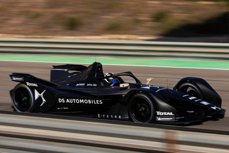 Formula E paziņo piektās sezonas kalendāru un datorspēlēm līdzīgu sacīkšu formātu