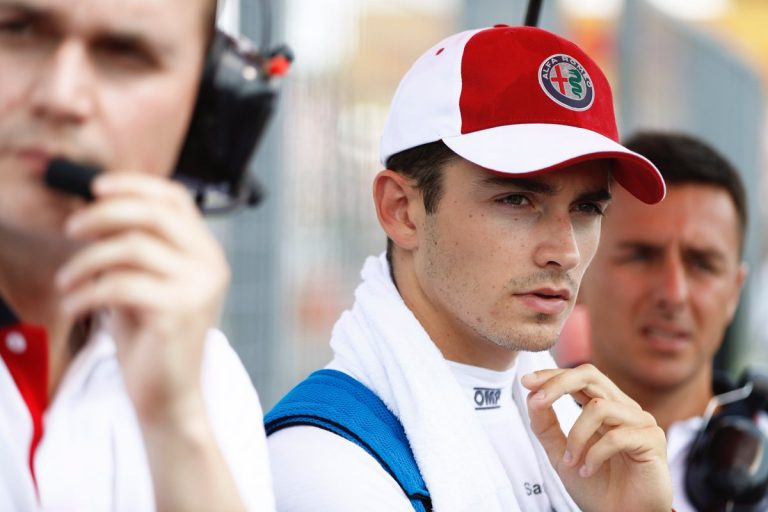 Vilnēvs aicina ‘Ferrari’ nesteigties ar Leklerka piesaisti