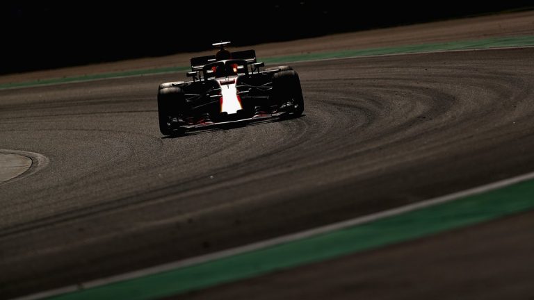 ‘Red Bull’ noliedz iespēju piesaistīt Alonso