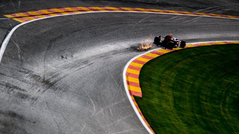 2021. gadā plānotās izmaiņas F1 dzinēju noteikumos varētu tikt atliktas