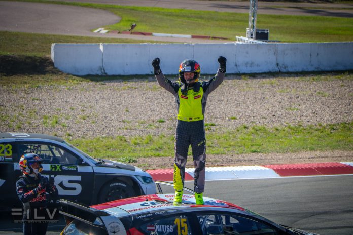 Reinis svin titulu un uzvaru, Foto: Edgars Beļakovs/F1LV Reinis svin titulu un uzvaru, Foto: Edgars Beļakovs/F1LV