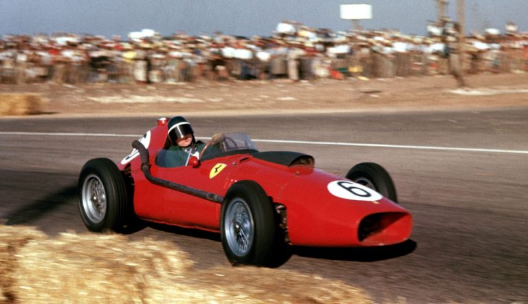 F1 pirms 60 gadiem – ‘Ferrari’ traģiskais trio un britu džentlmenis