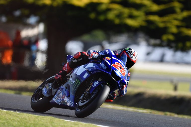 Vinjaless atnes ‘Yamaha’ pirmo uzvaru šogad pēc līderu sadursmes