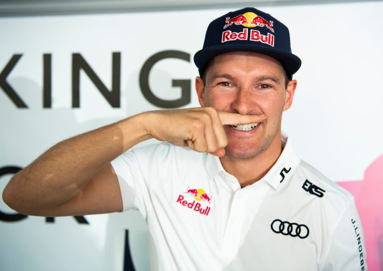 Rallijkrosa zvaigzne Bakeruds testēs ‘Audi’ DTM mašīnu