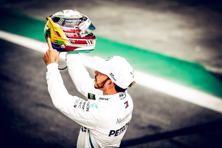 Hamiltons neredz sevi elektroformulās