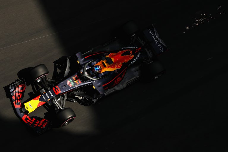 ‘Renault’: Pienākumi pret ‘Red Bull’ bremzēs ‘Honda’ progresu