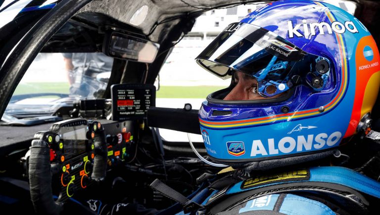 Fernando Alonso uzvar pārtrauktajā Deitonas 24H sacīkstē