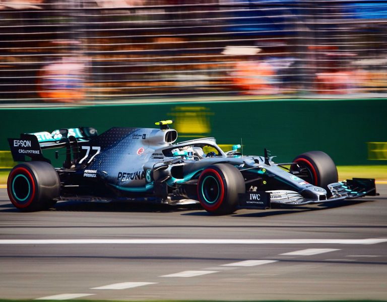 Botass atguvis jaunības dienu formu un ignorējis ‘Mercedes’ norādījumus