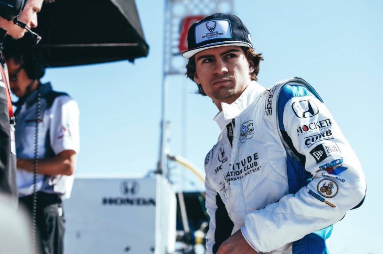 IndyCar sacensībās pārsteidzoši uzvar 18 gadus vecais Herta