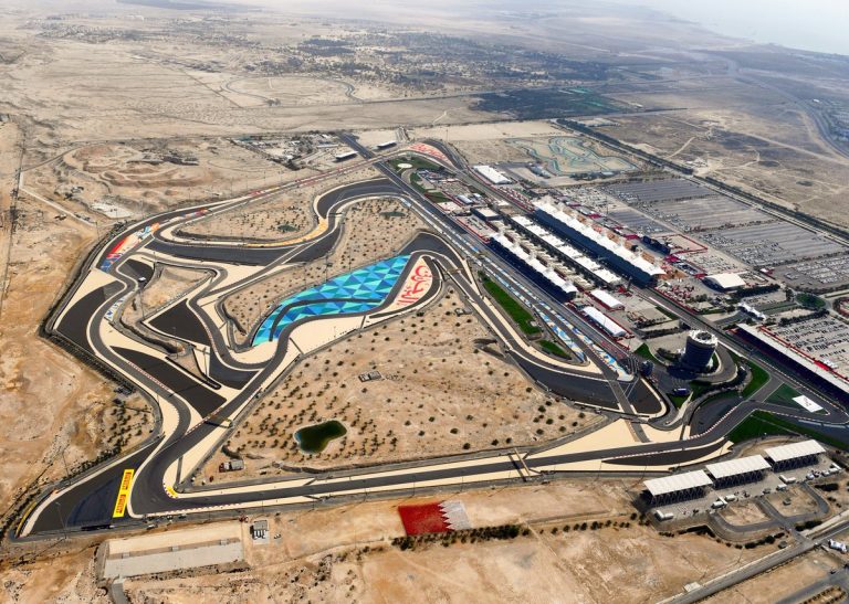 ‘Ferrari’ revanšs, ‘Mercedes’ dominance vai ‘Red Bull’ pārsteigums Bahreinā