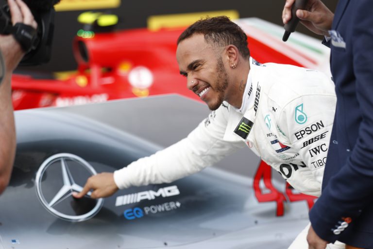 Hamiltons apsteidzis Šūmaheru kā vispelnošākais F1 braucējs