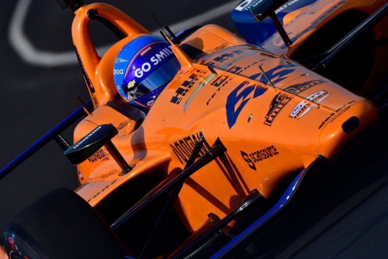 Gadsimta izgāšanās? Alonso nespēj kvalificēties Indy 500 sacīkstēm