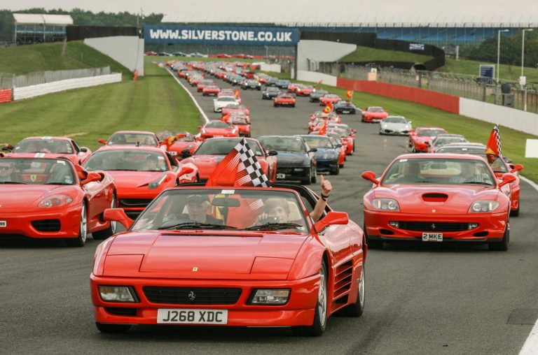 Jūnijā Latvijā risināsies ‘Ferrari tūre’