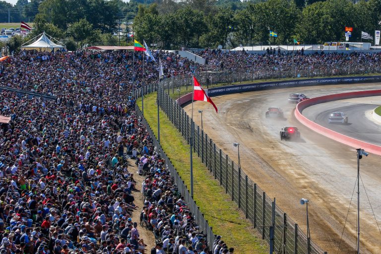 Vasaras noslēgums ar rallijkrosu Francijā